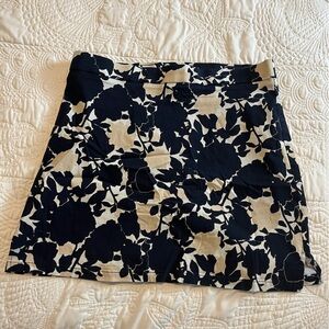 Rafaella Dark Blue and Cream Patterned Skirt Lined w/Shorts